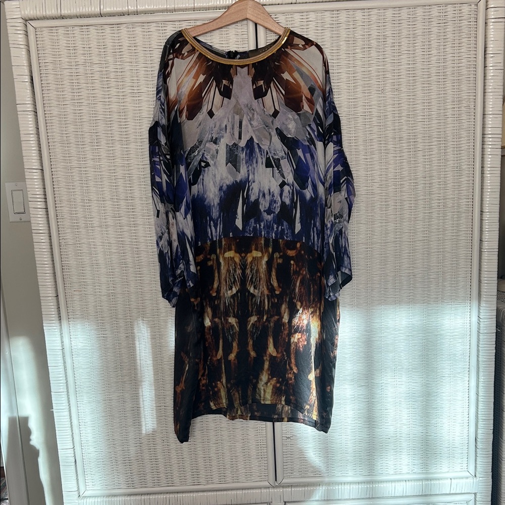 Loose fitting 100% silk short dress.  Small

Mineral print